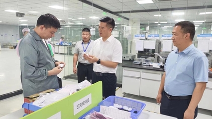 鐘山縣政府與臻業(yè)誠(chéng)產(chǎn)研院聯(lián)合開(kāi)展賀州企業(yè)服務(wù)調(diào)研，助力實(shí)體經(jīng)濟(jì)新發(fā)展